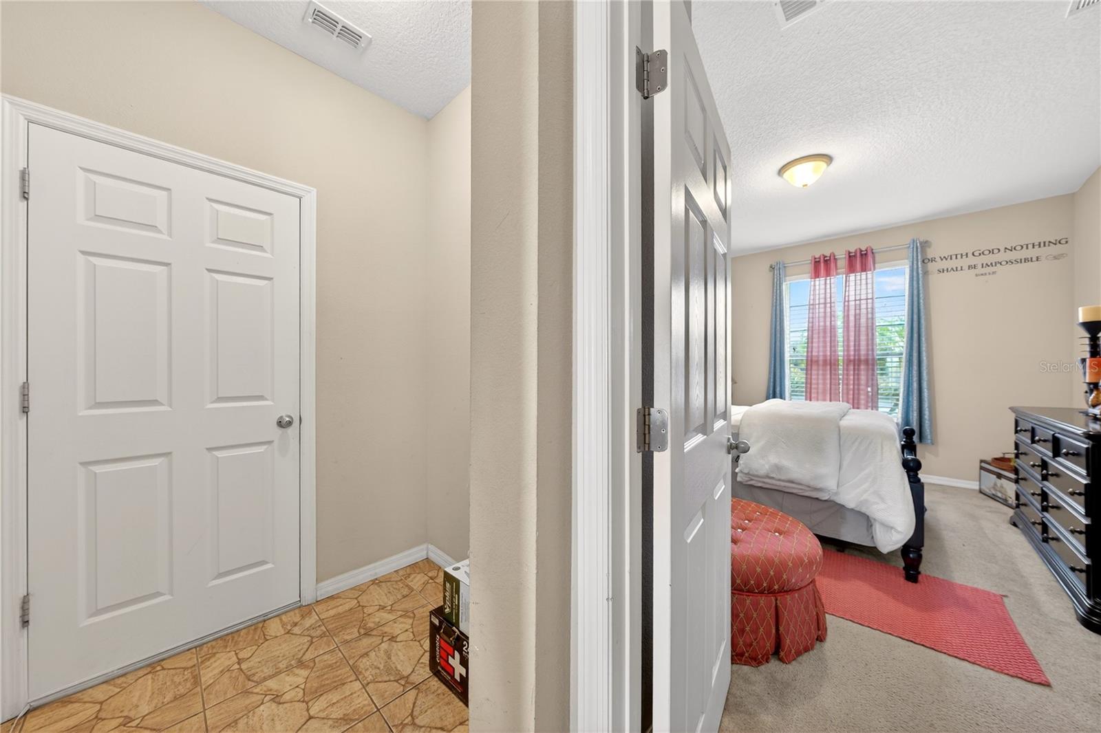 Image 25 of 72 For 882 Counts Crest Cir