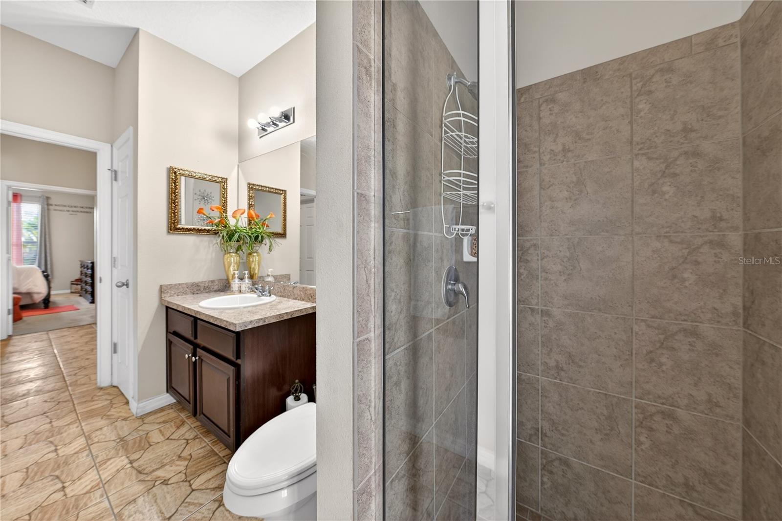 Image 28 of 72 For 882 Counts Crest Cir