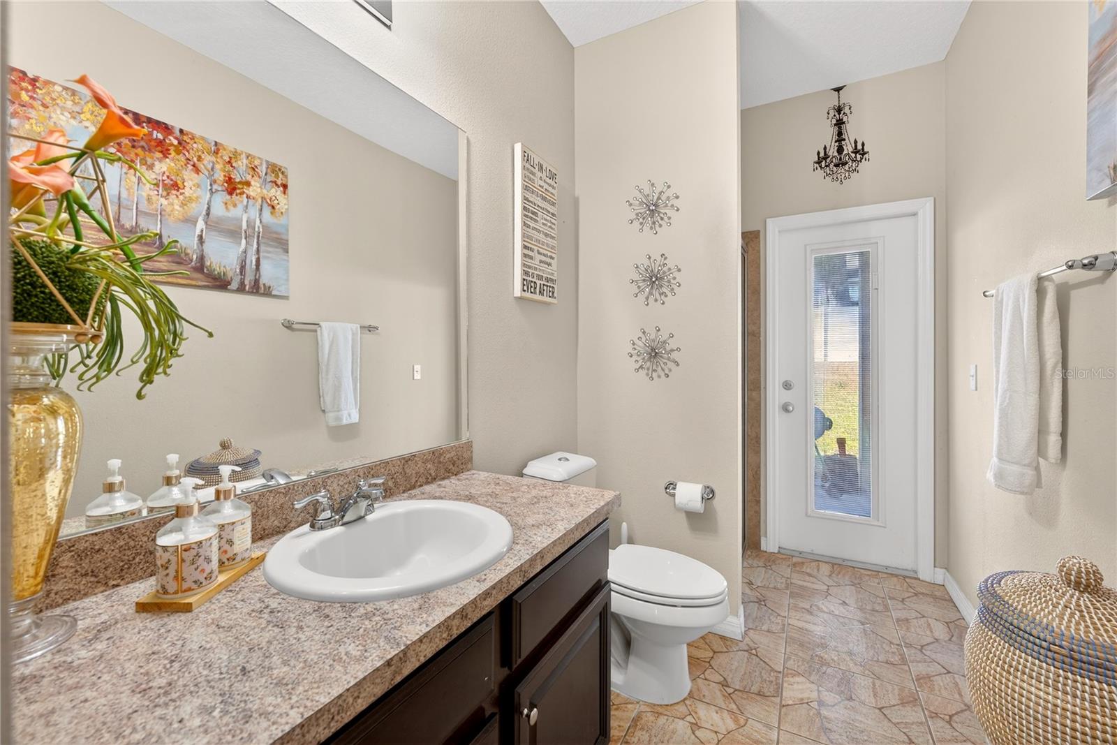 Image 29 of 72 For 882 Counts Crest Cir