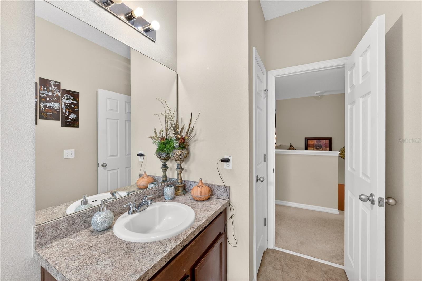 Image 40 of 72 For 882 Counts Crest Cir