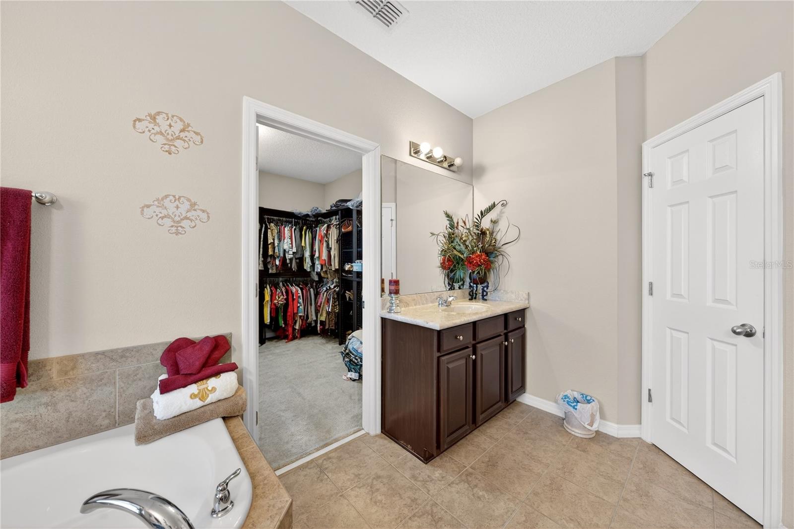 Image 52 of 72 For 882 Counts Crest Cir