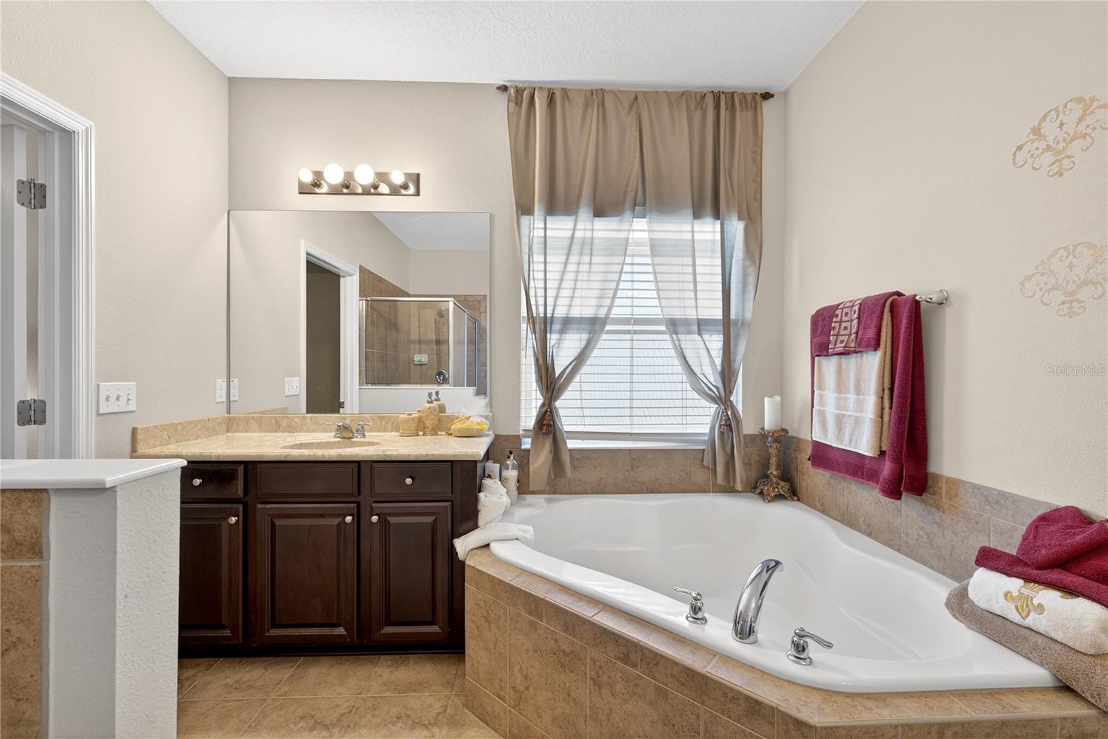 Image 55 of 72 For 882 Counts Crest Cir