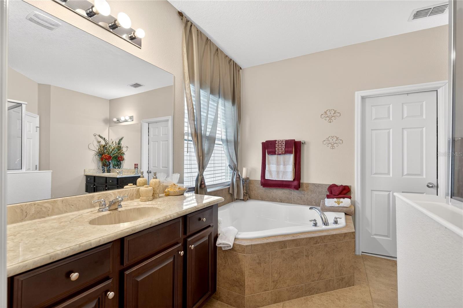 Image 59 of 72 For 882 Counts Crest Cir