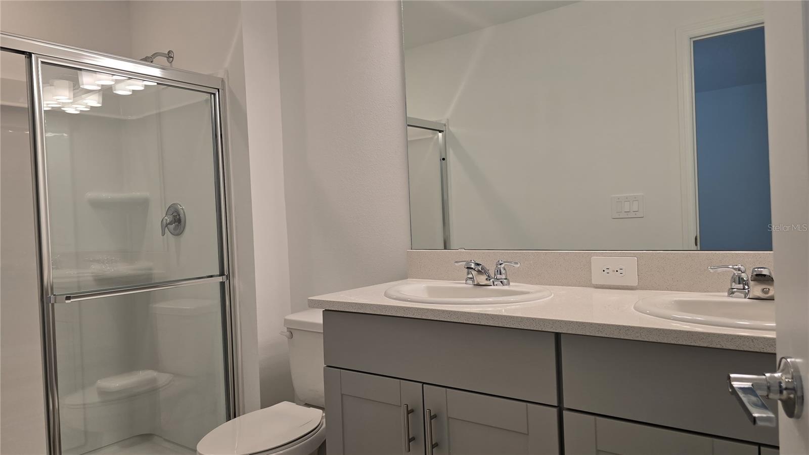 Image 6 of 11 For 2220 Portrait Street