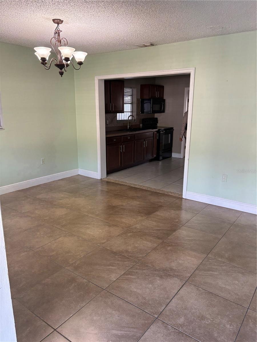 Image 9 of 22 For 710 Jackson Street