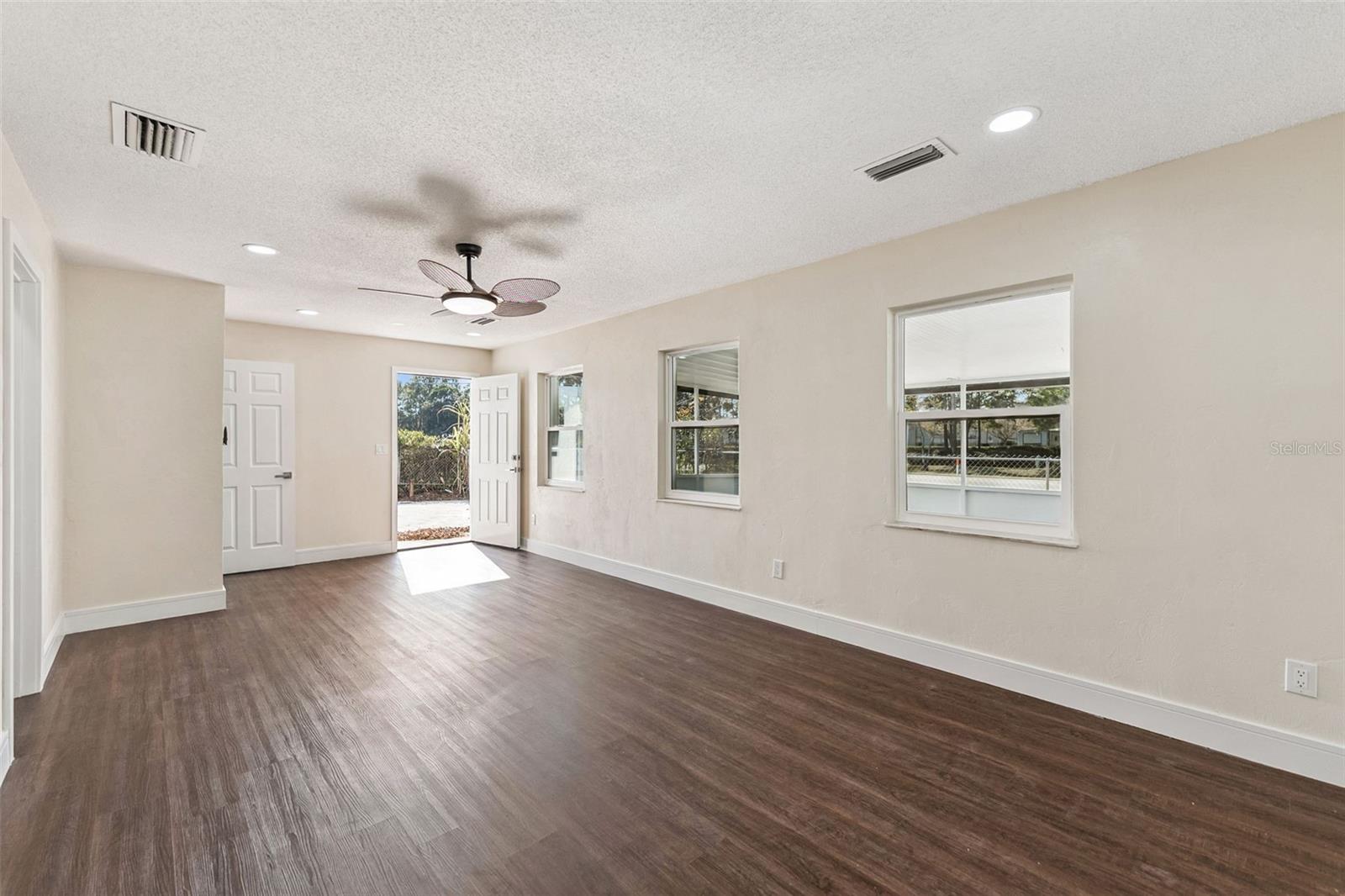 Image 12 of 33 For 1070 Libby Court