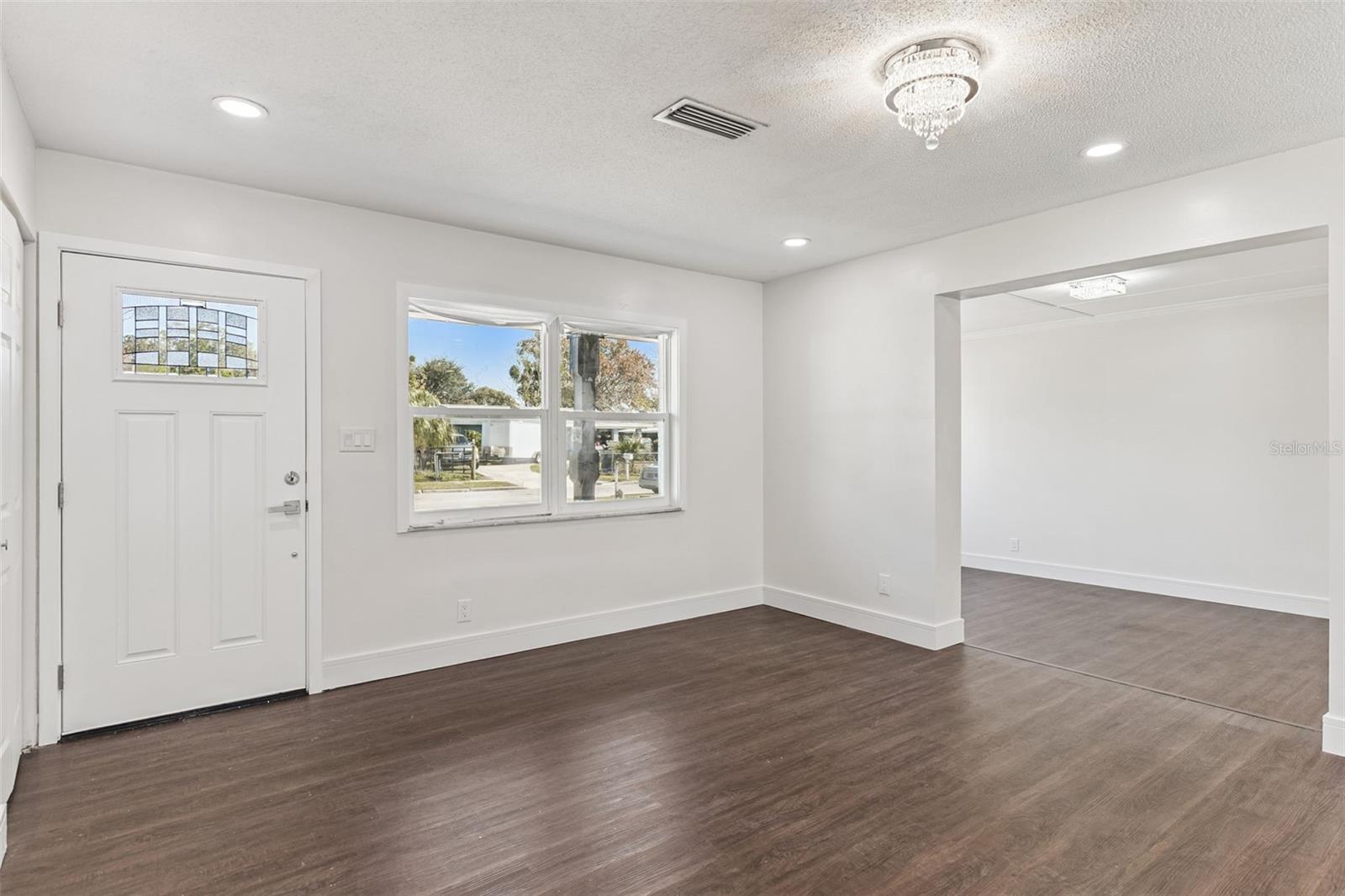 Image 4 of 33 For 1070 Libby Court