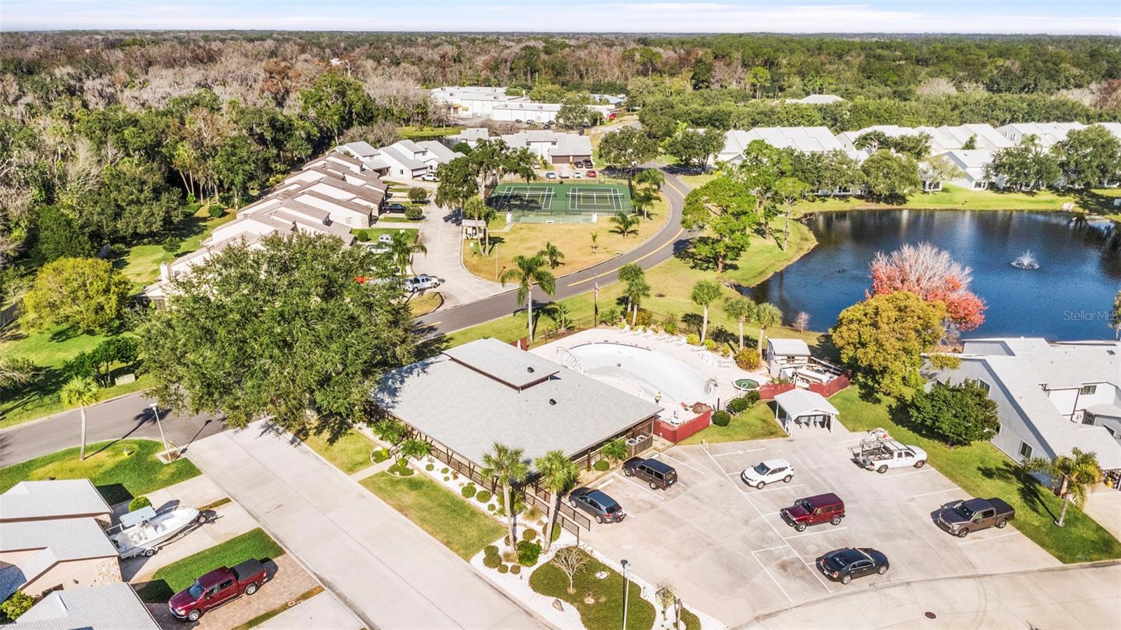 Image 40 of 44 For 347 W Castlewood Lane