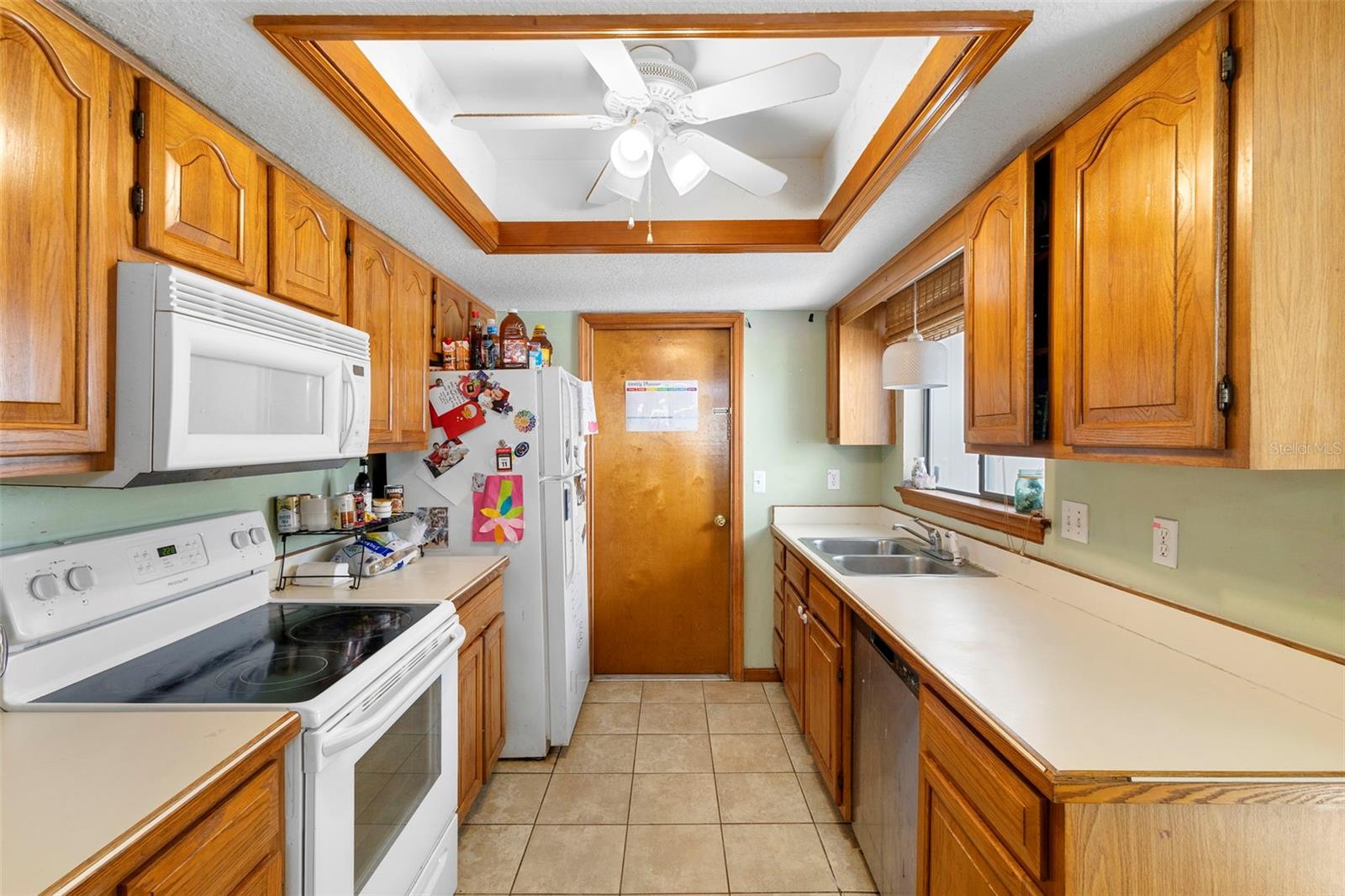 Image 7 of 44 For 347 W Castlewood Lane