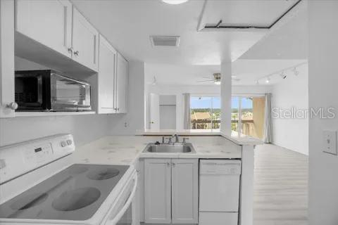 Image 5 of 16 For 564 Orange Drive 40