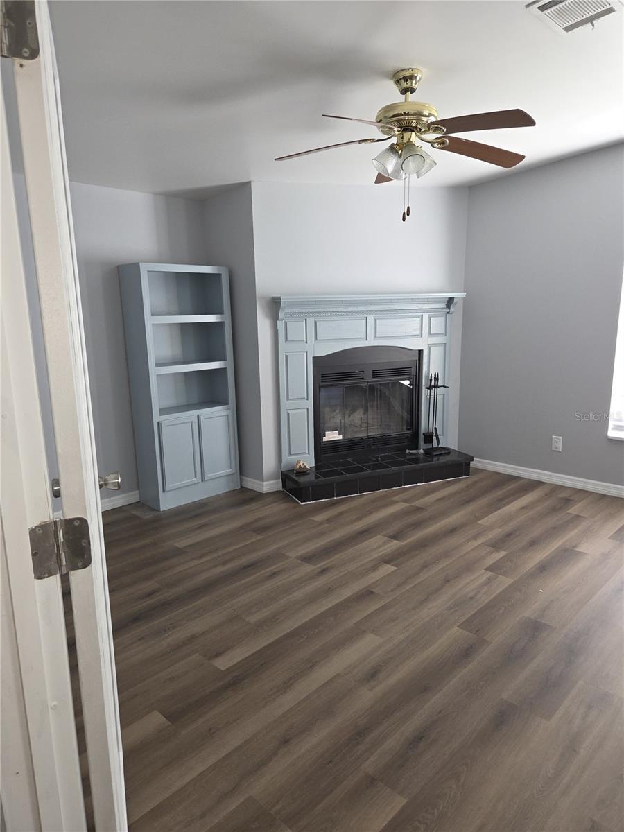 Image 21 of 37 For 20736 274th Street