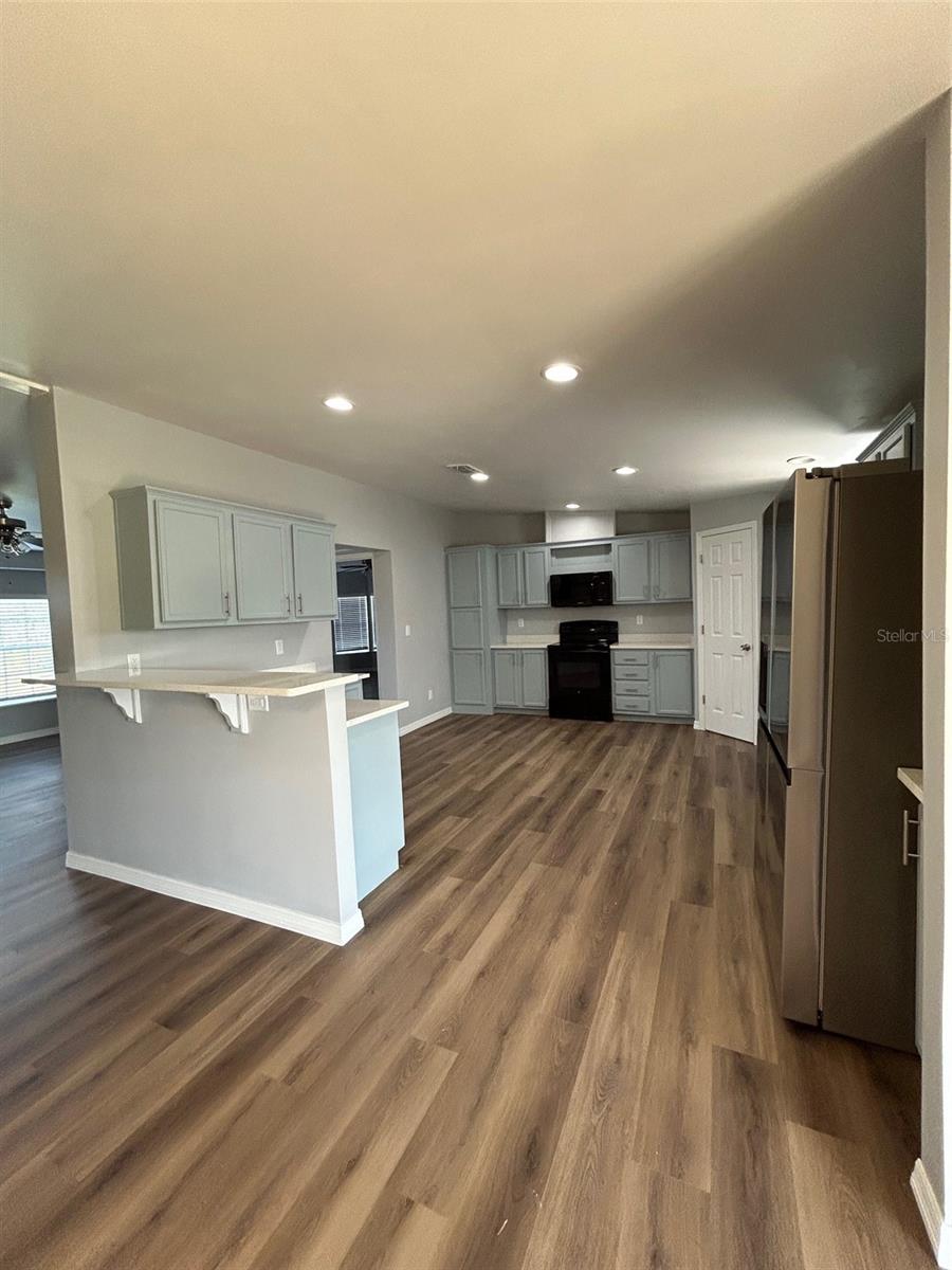 Image 7 of 37 For 20736 274th Street