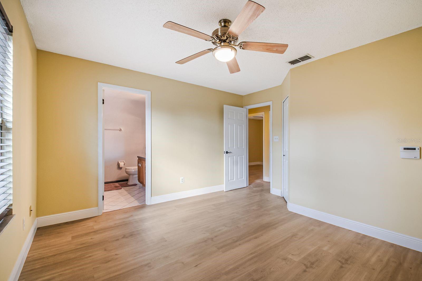 Image 17 of 23 For 1606 Prairie Lake Boulevard