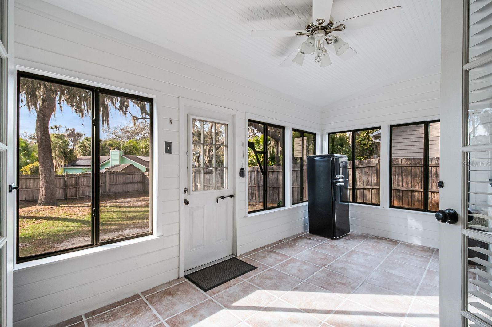 Image 19 of 23 For 1606 Prairie Lake Boulevard