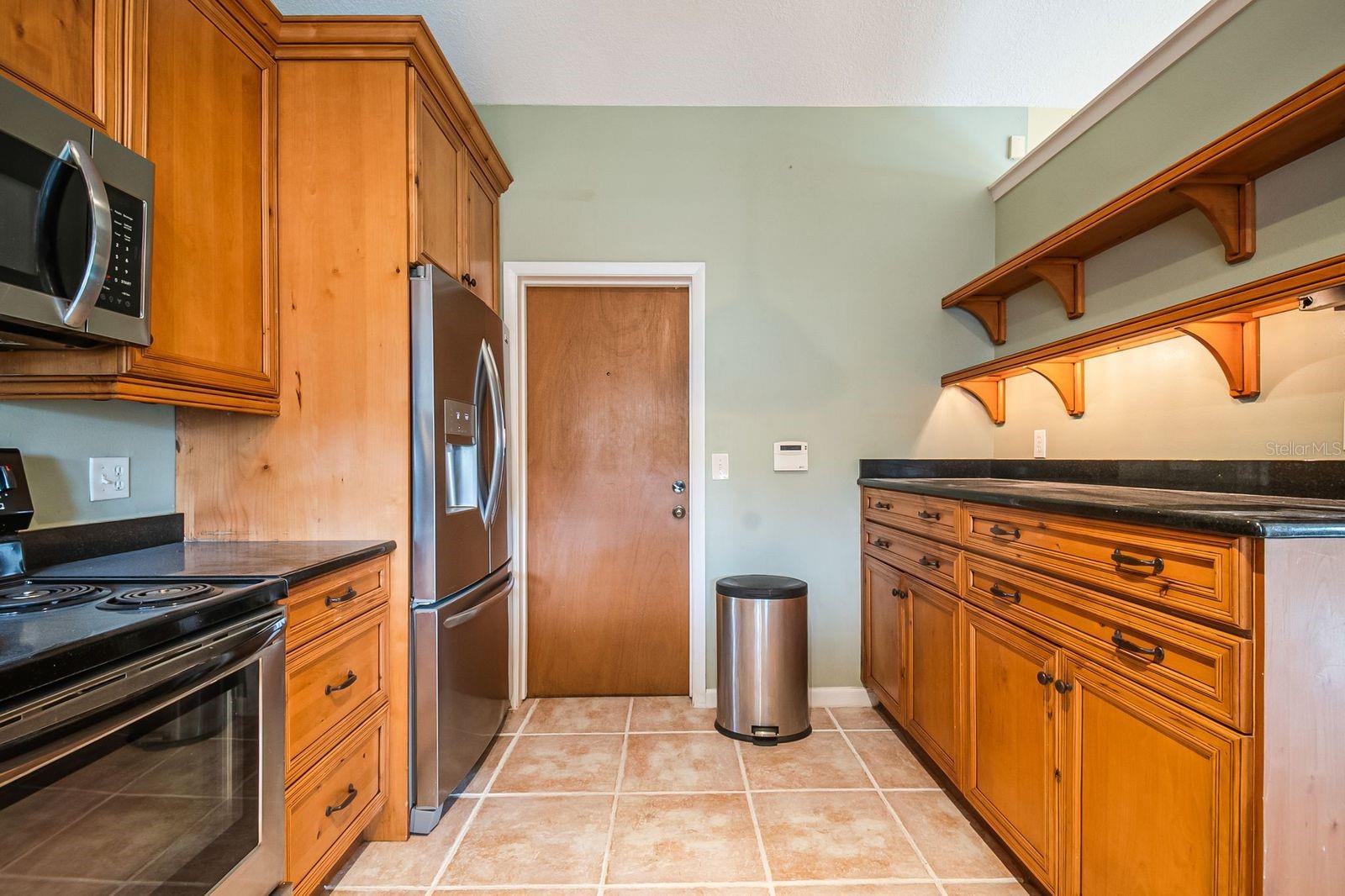 Image 9 of 23 For 1606 Prairie Lake Boulevard