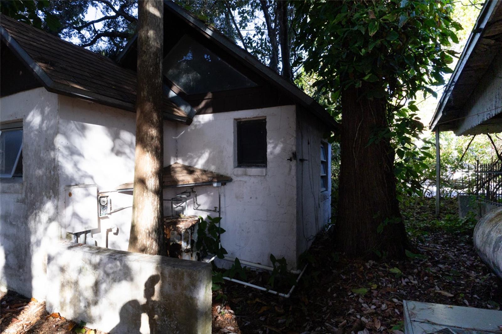 Image 15 of 38 For 4711 Rio Grande Avenue