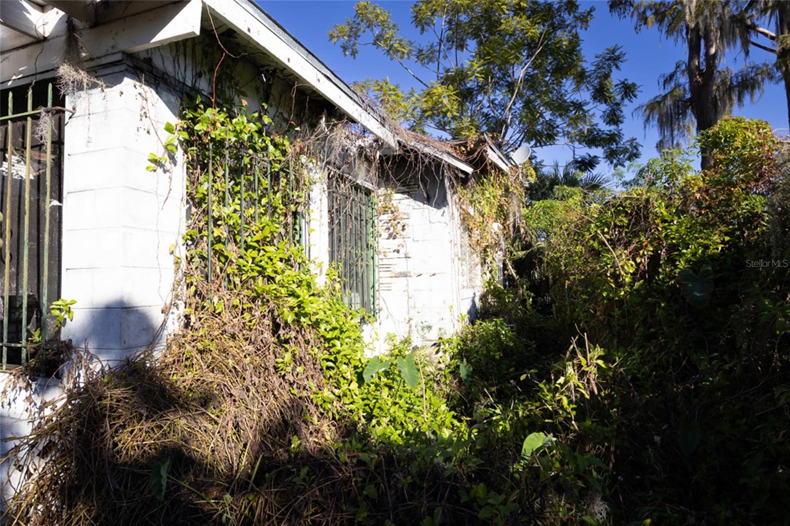 Image 28 of 38 For 4711 Rio Grande Avenue