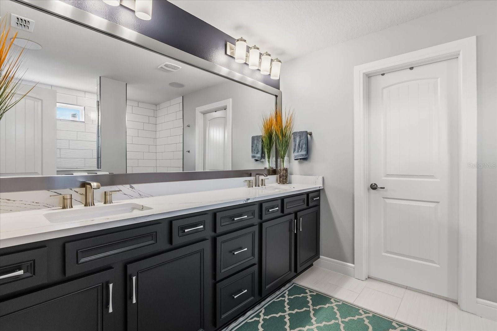 Image 21 of 58 For 3340 Buoy Circle