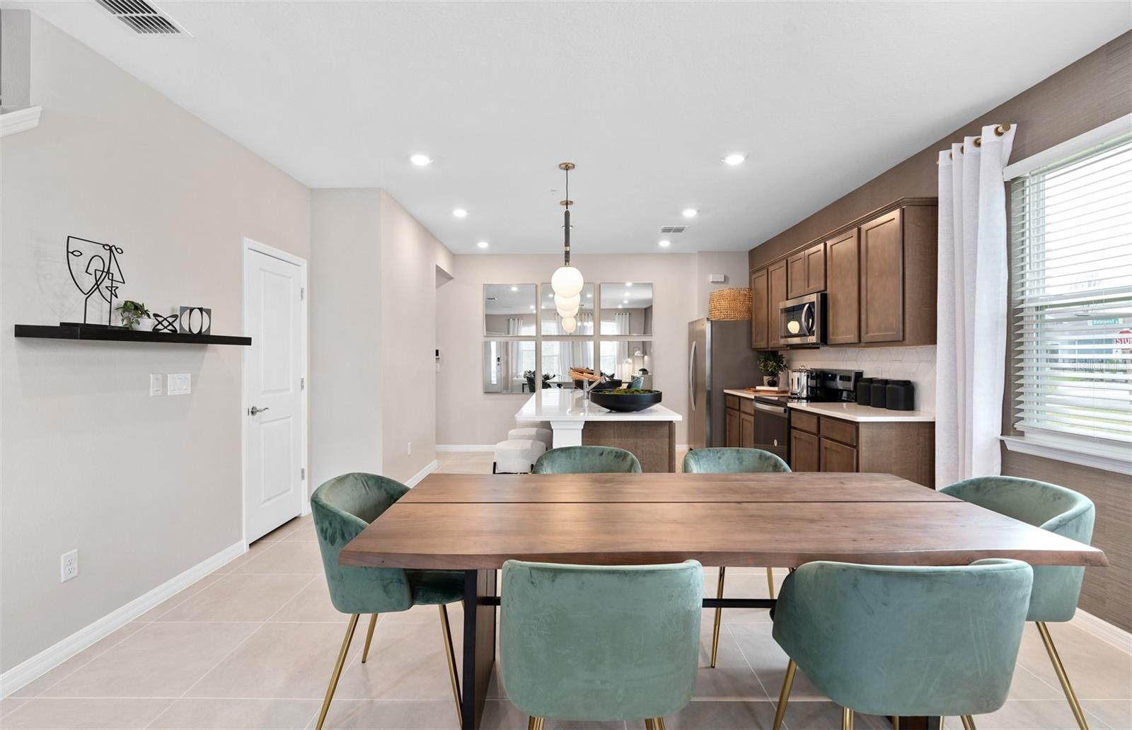 Image 7 of 26 For 11523 Harborview Street