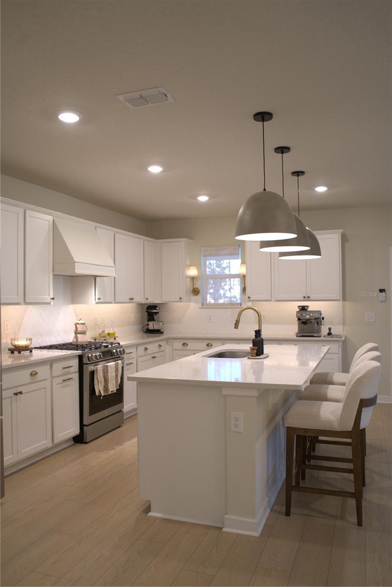 Image 28 of 47 For 4330 Meandering Bay