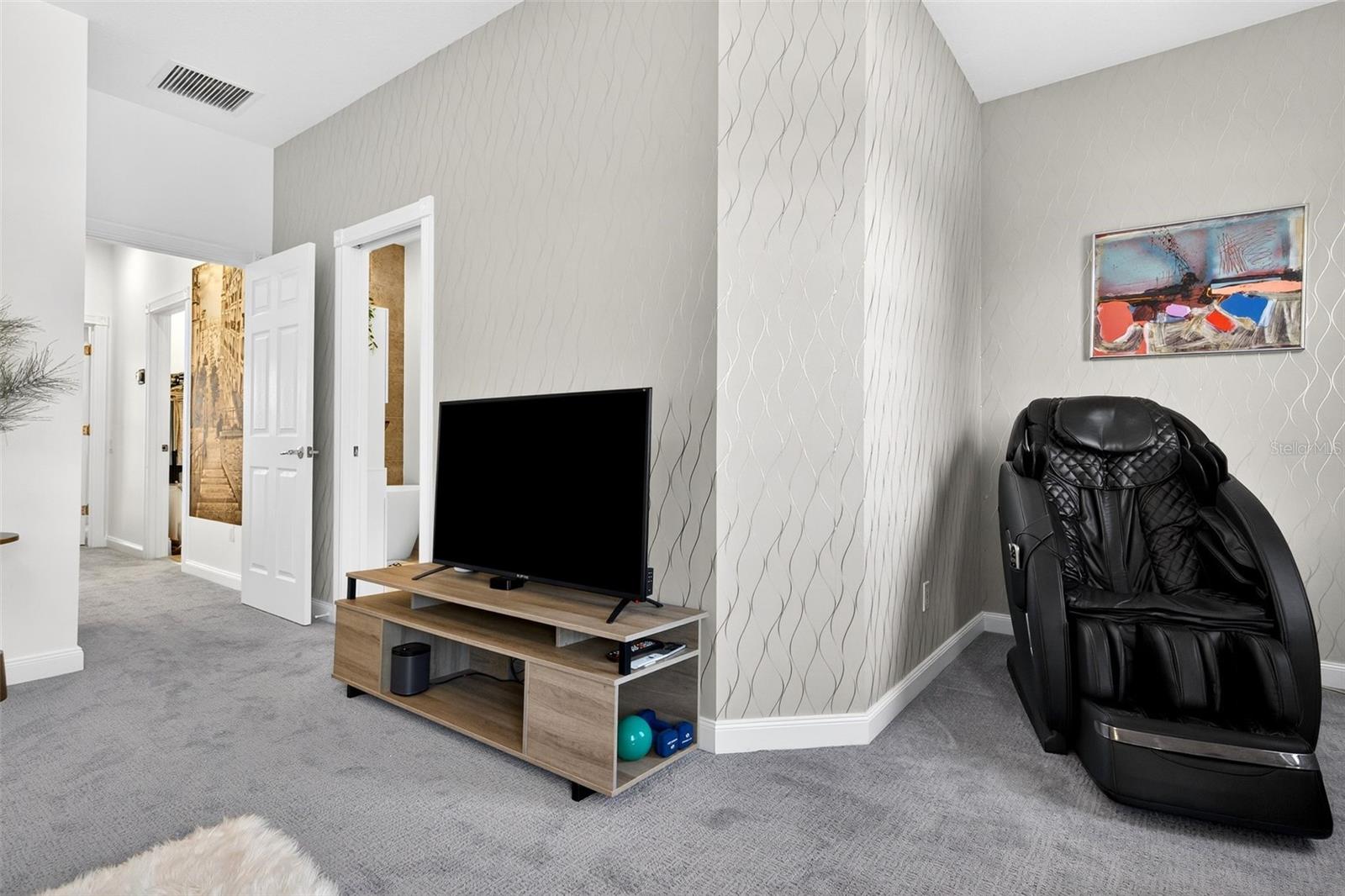 Image 43 of 74 For 11963 James Bay Drive