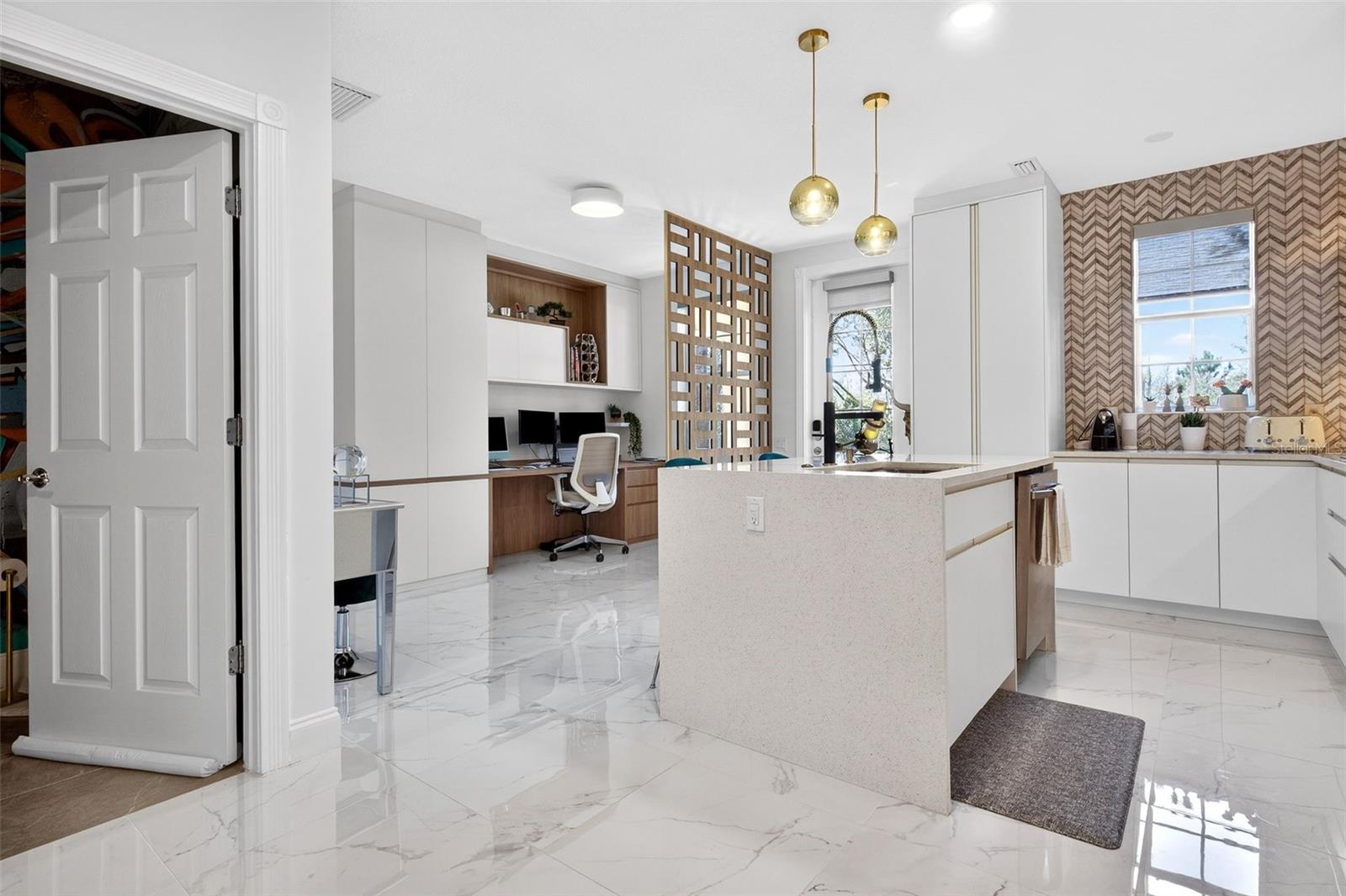 Image 6 of 74 For 11963 James Bay Drive