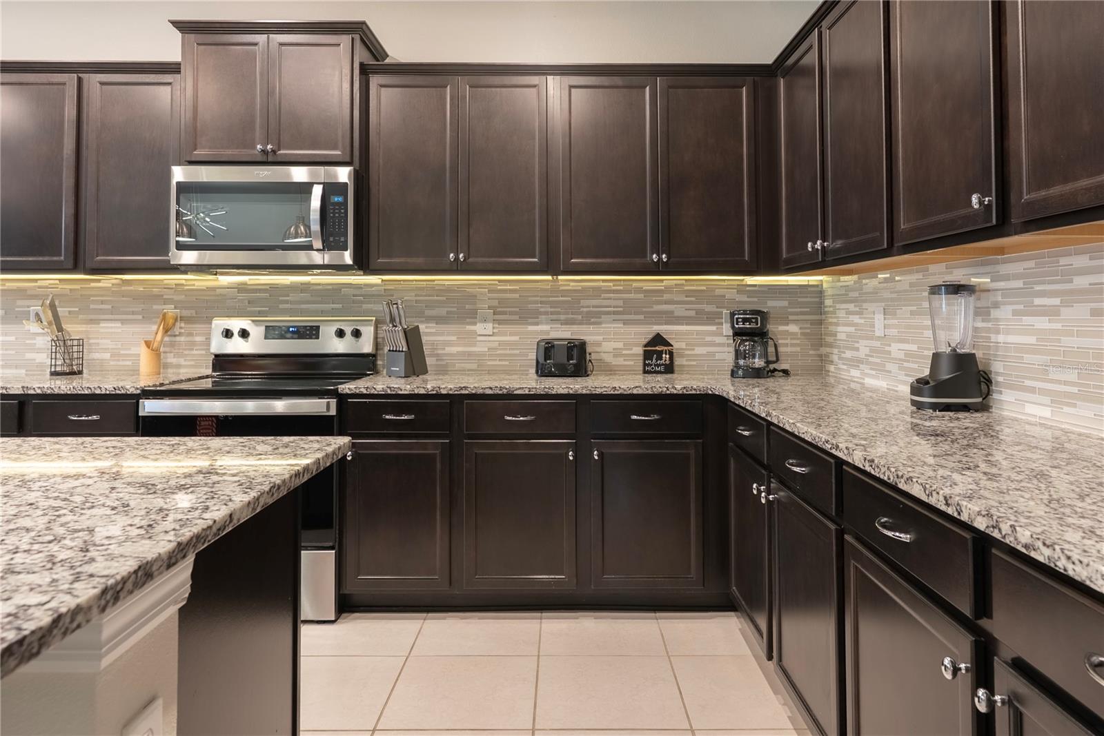 Image 13 of 100 For 4425 Kaipo Road