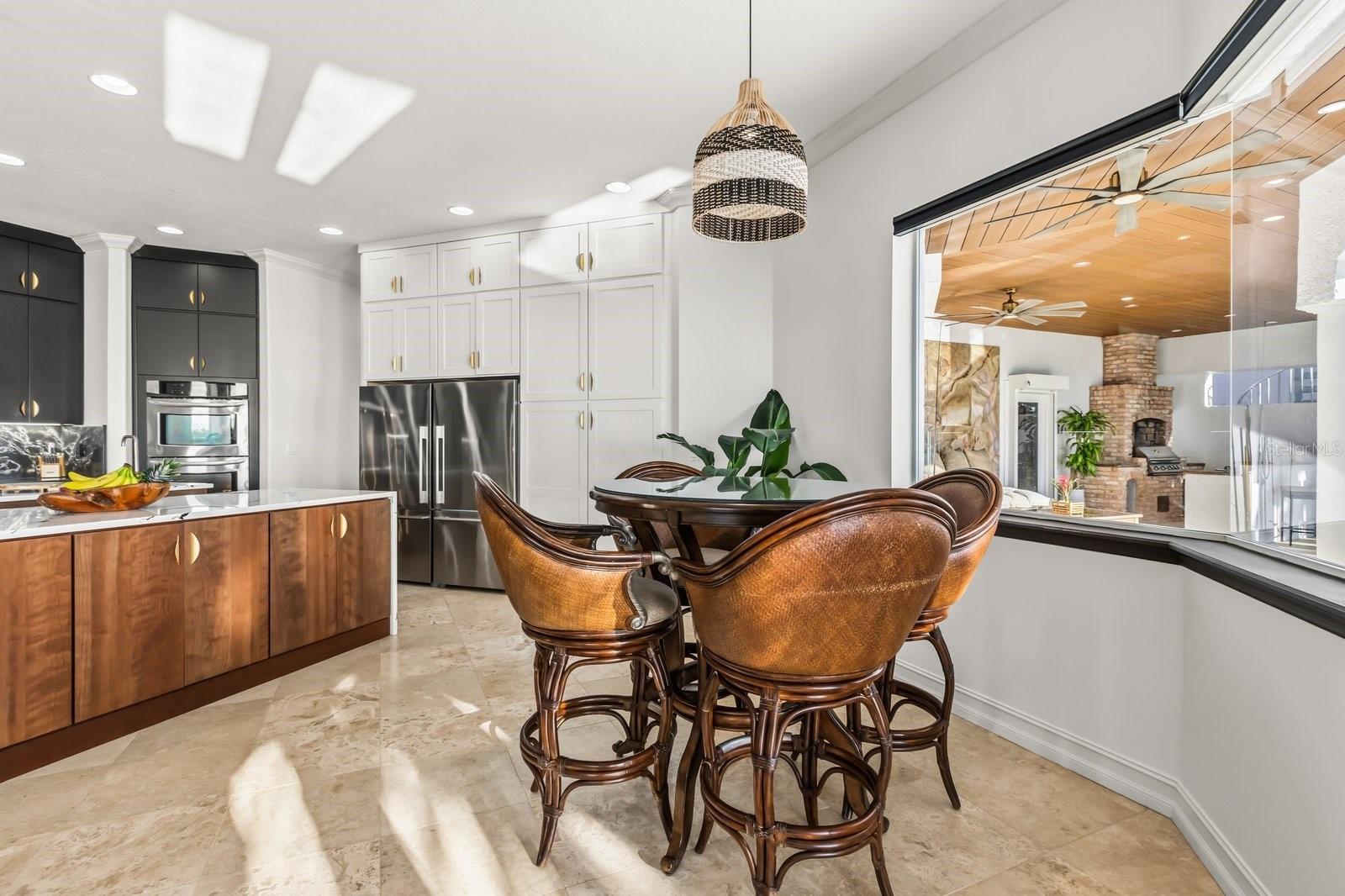 Image 18 of 74 For 2 River Falls Dr