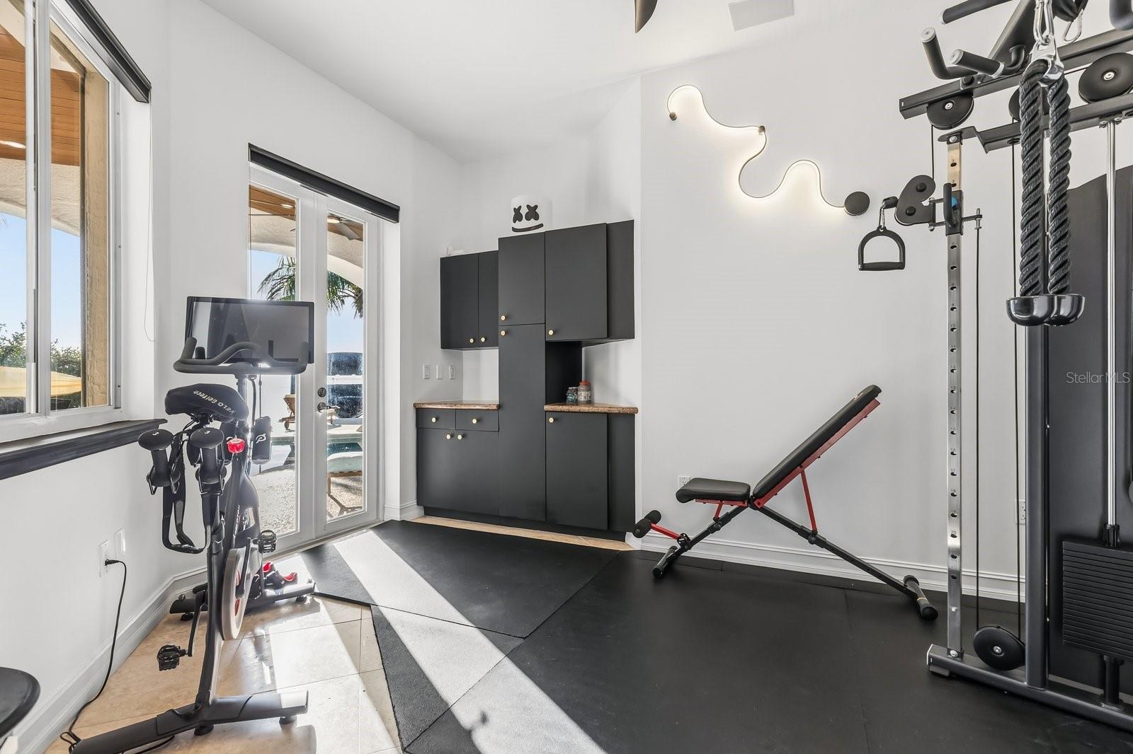 Image 27 of 74 For 2 River Falls Dr