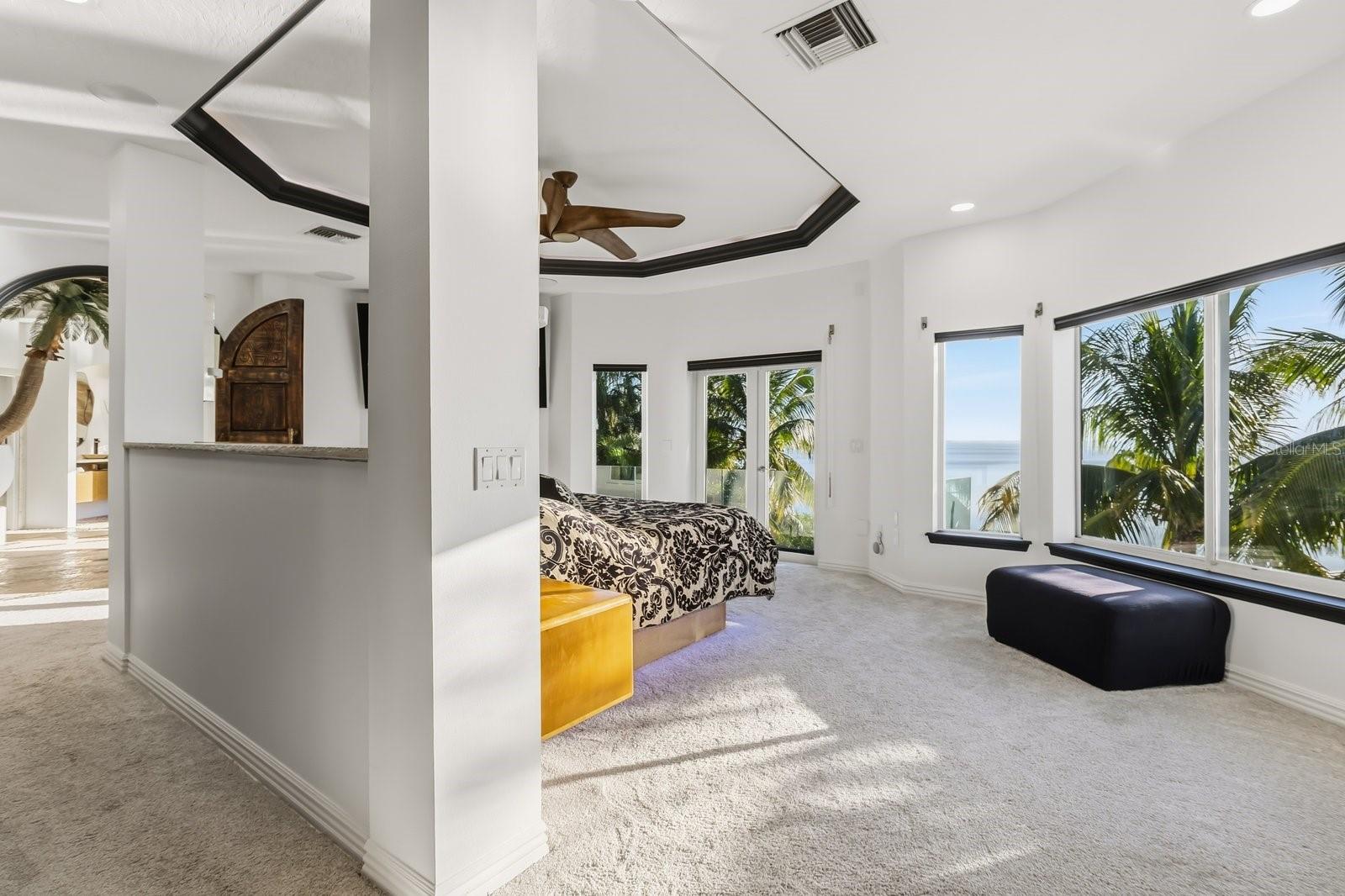 Image 33 of 74 For 2 River Falls Dr