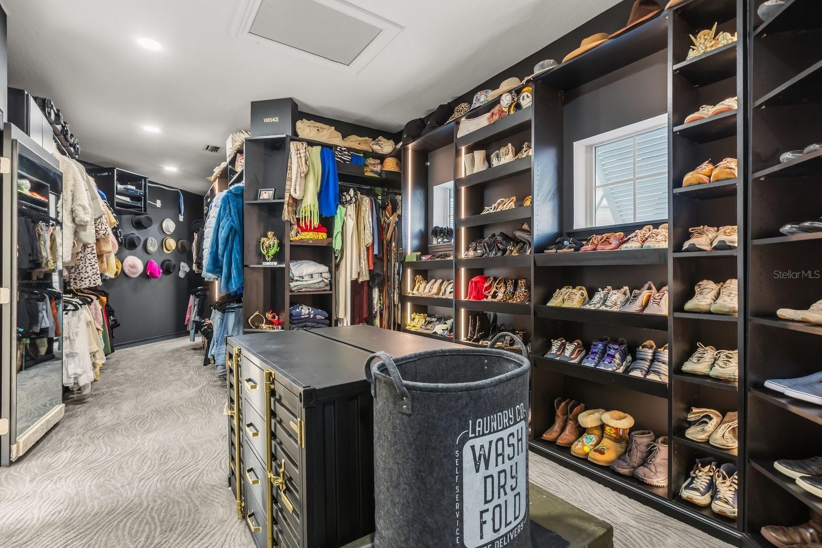 Image 42 of 74 For 2 River Falls Dr