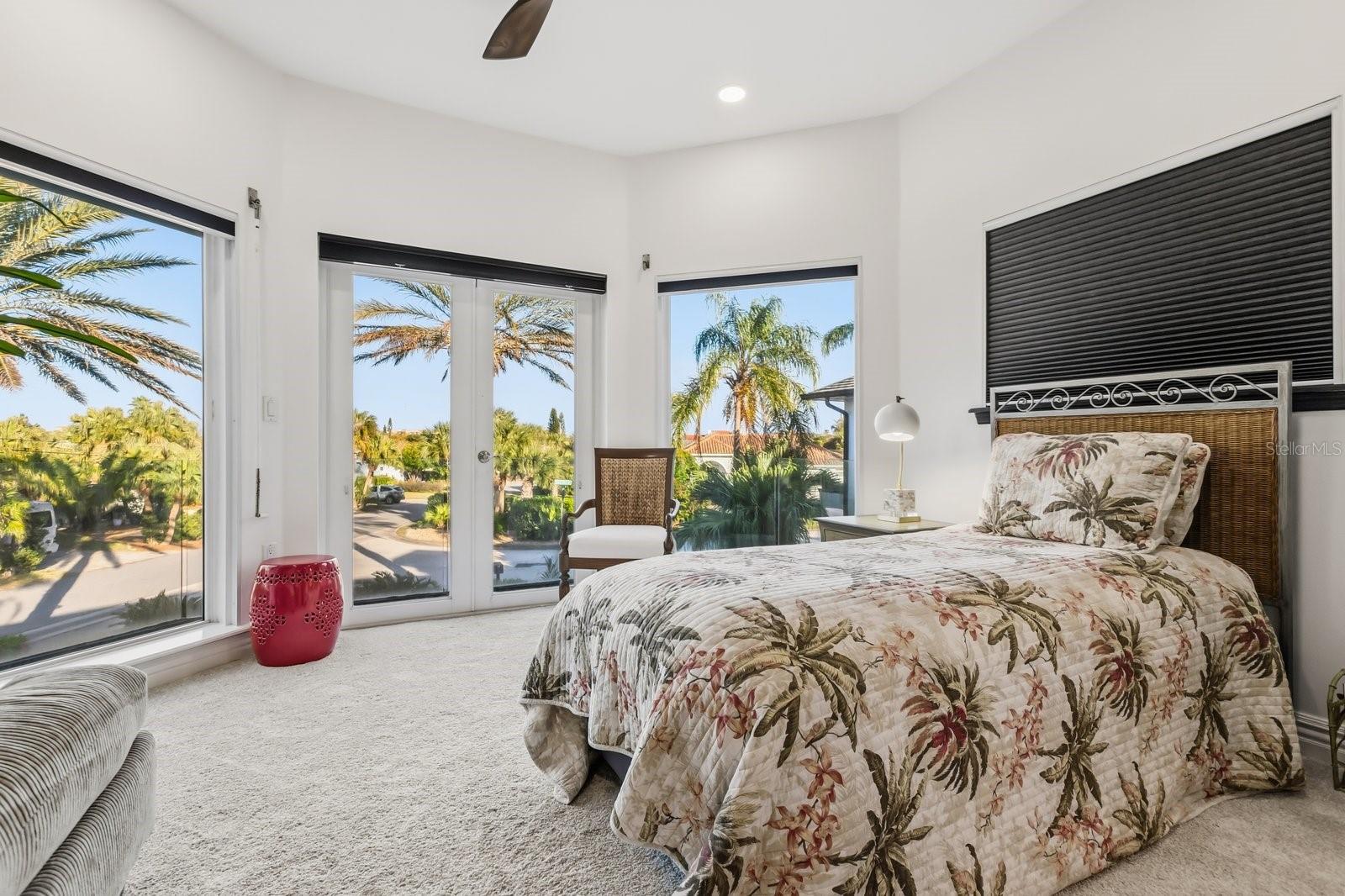 Image 50 of 74 For 2 River Falls Dr