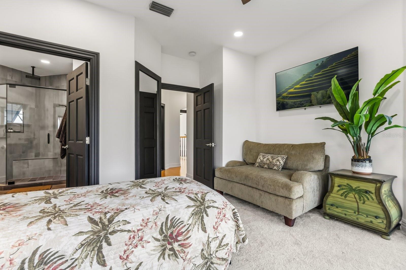 Image 51 of 74 For 2 River Falls Dr