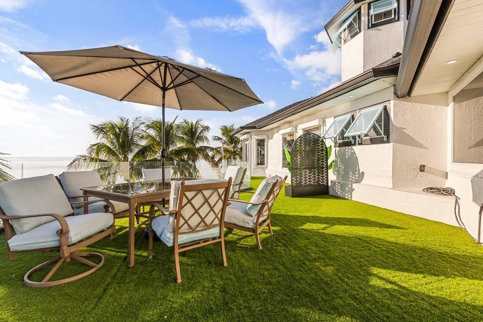 Image 53 of 74 For 2 River Falls Dr