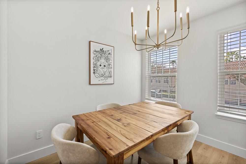 Image 10 of 70 For 1050 Waterside Drive 0