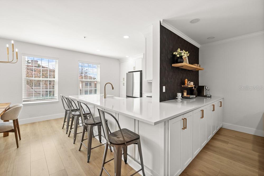 Image 13 of 70 For 1050 Waterside Drive 0