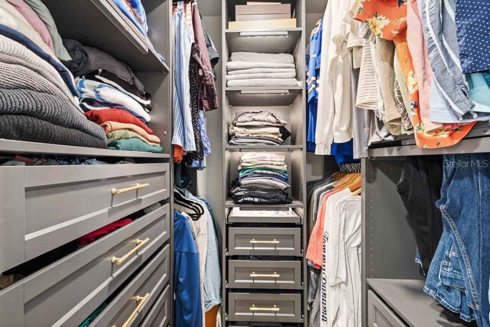 Image 22 of 70 For 1050 Waterside Drive 0