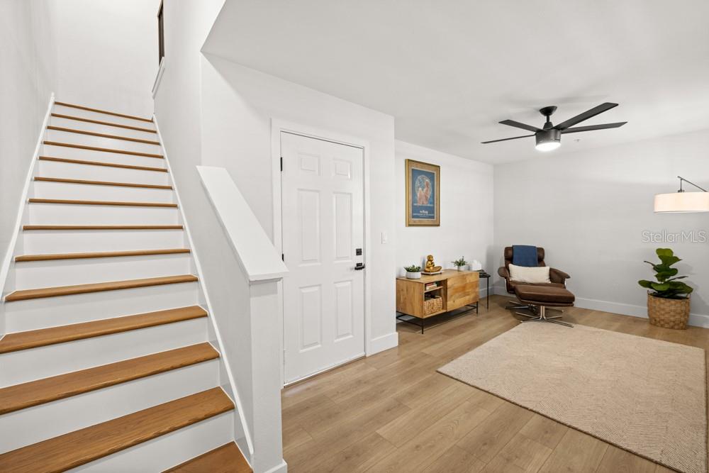 Image 23 of 70 For 1050 Waterside Drive 0