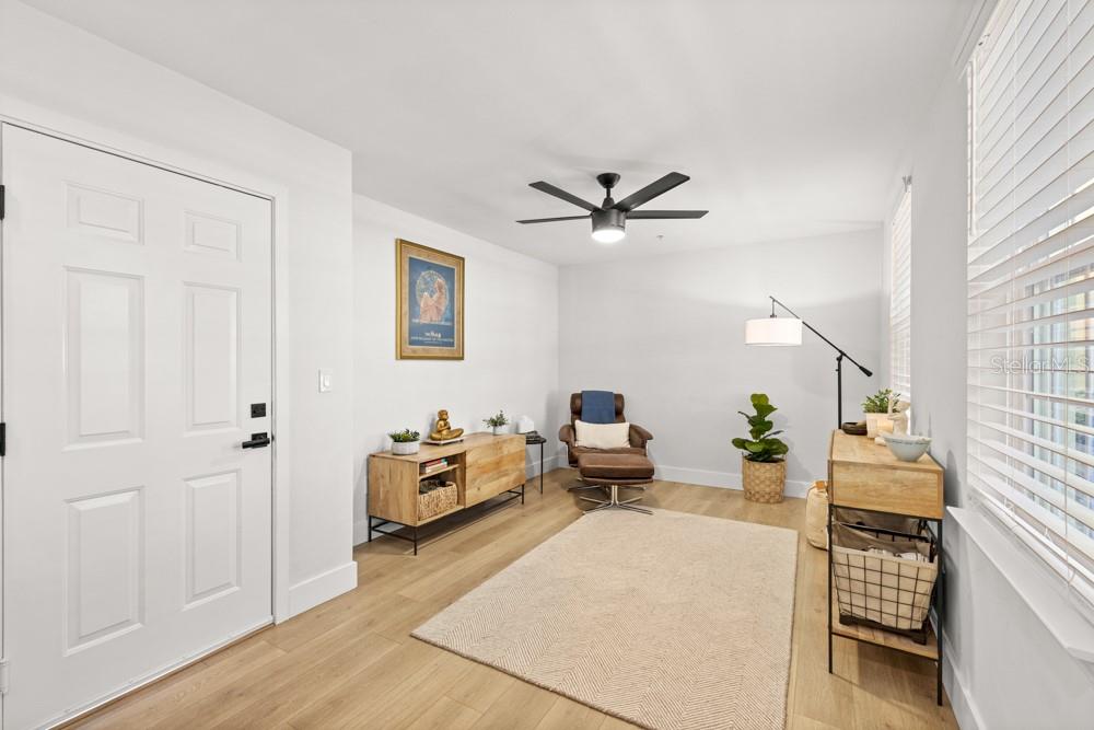 Image 24 of 70 For 1050 Waterside Drive 0