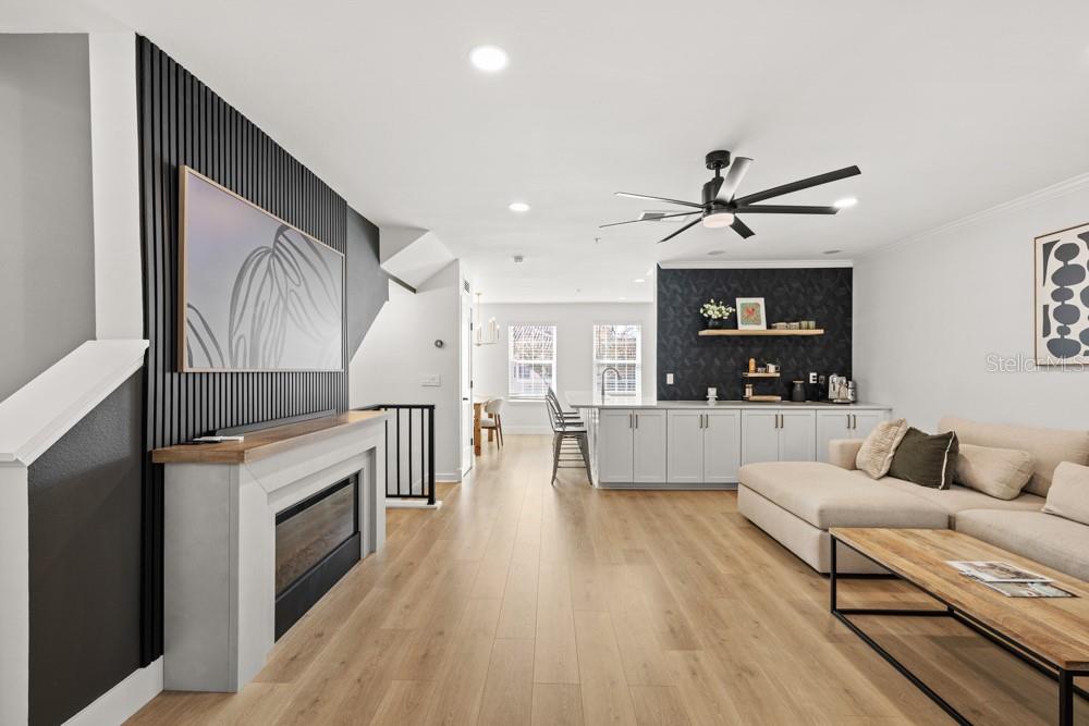 Image 7 of 70 For 1050 Waterside Drive 0