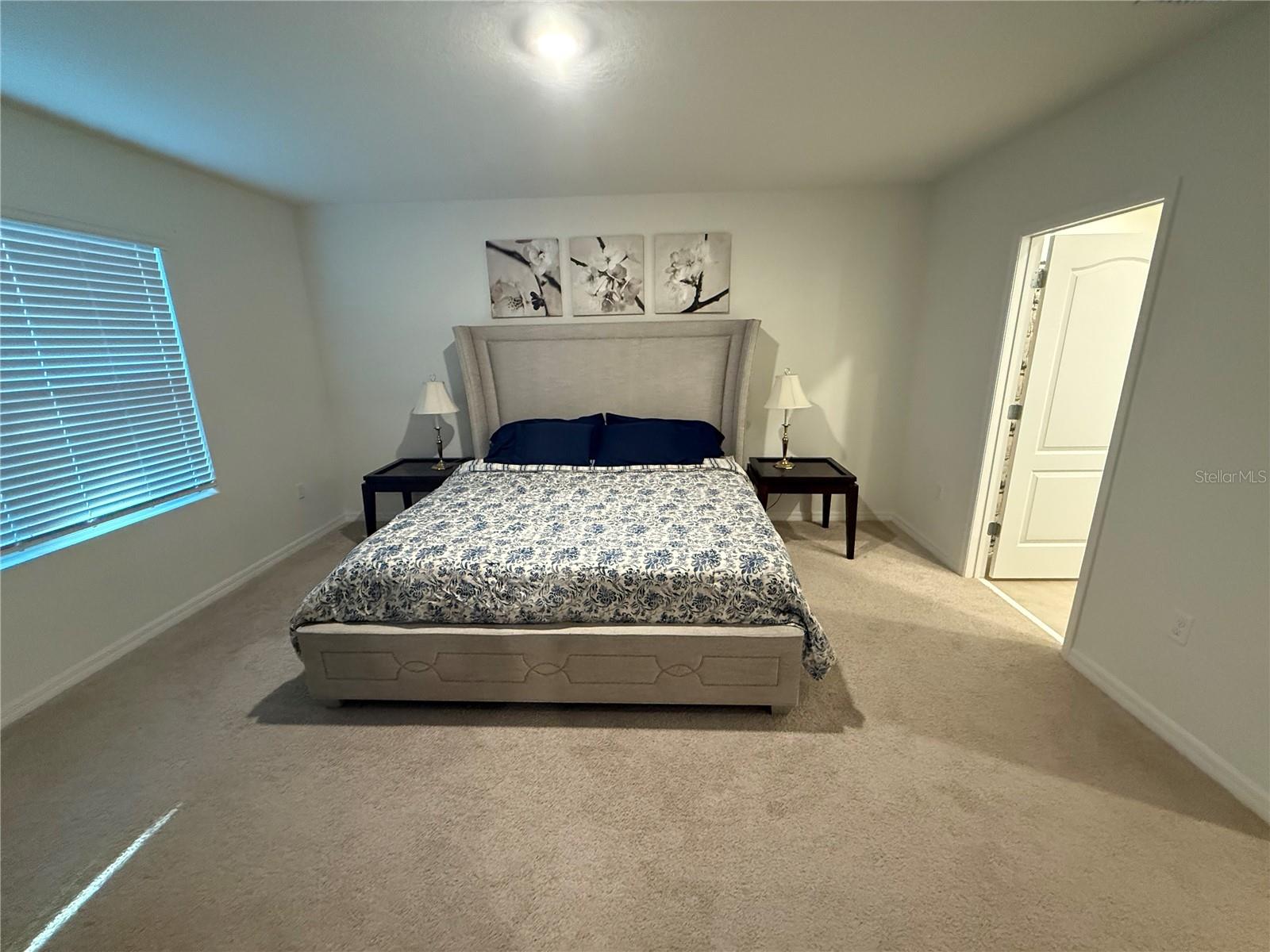 Image 23 of 39 For 423 Pelham Park Drive