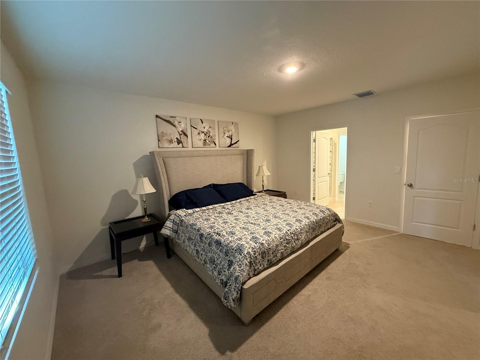 Image 25 of 39 For 423 Pelham Park Drive