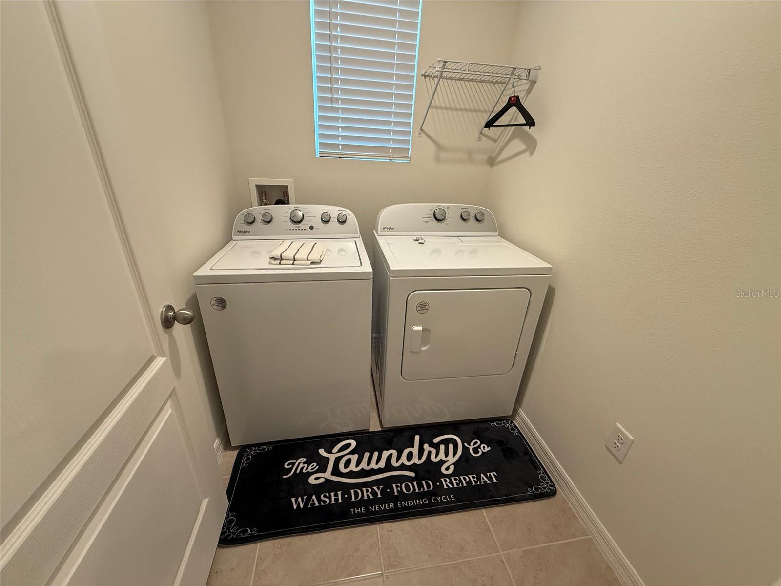 Image 32 of 39 For 423 Pelham Park Drive