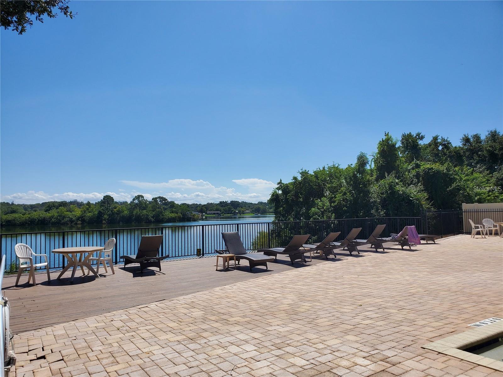 Image 26 of 34 For 315 Lakepointe Drive 102