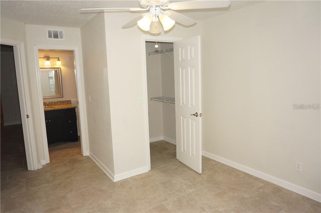 Image 9 of 34 For 315 Lakepointe Drive 102