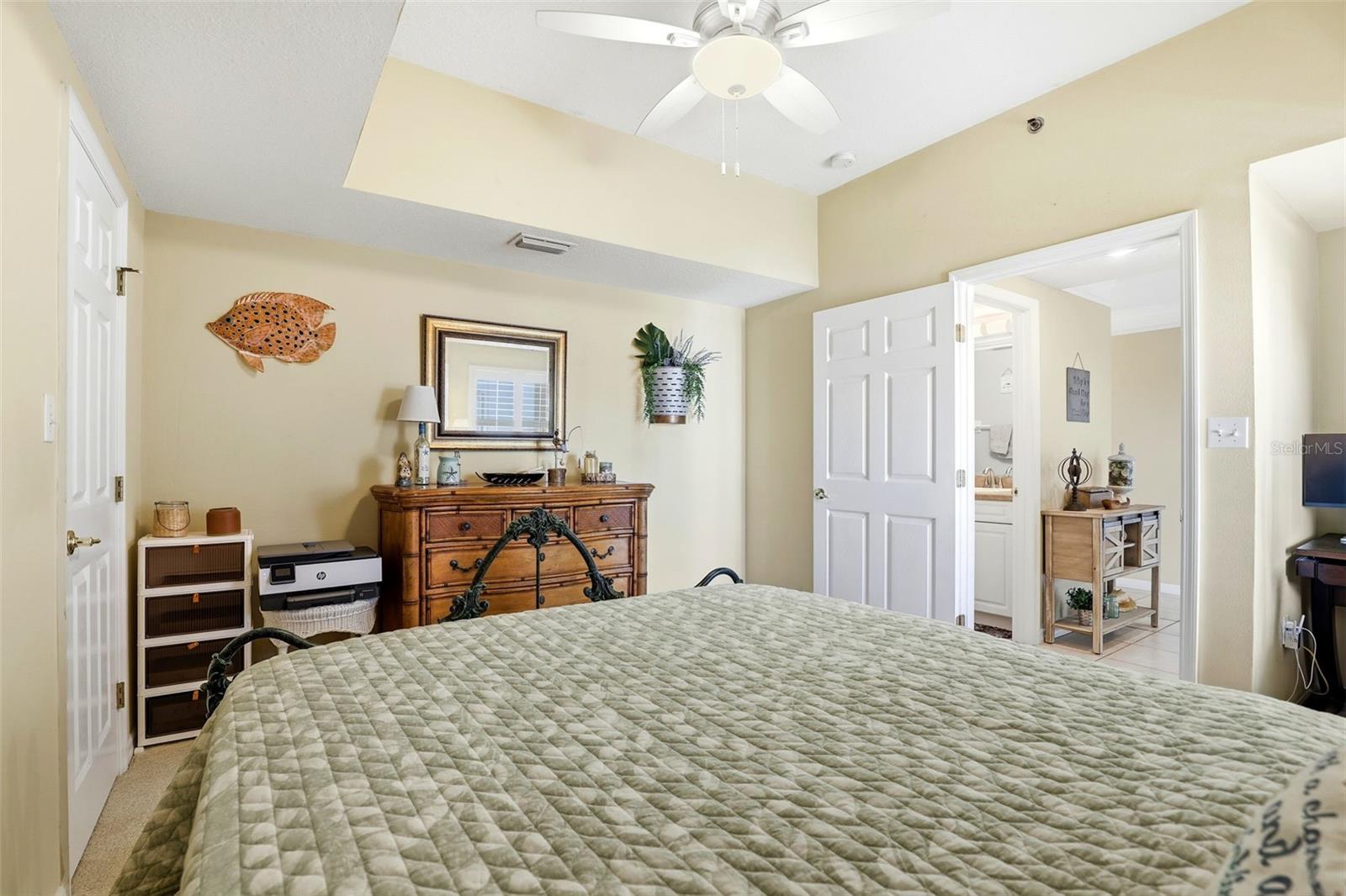 Image 20 of 46 For 5300 Atlantic Avenue 6-502