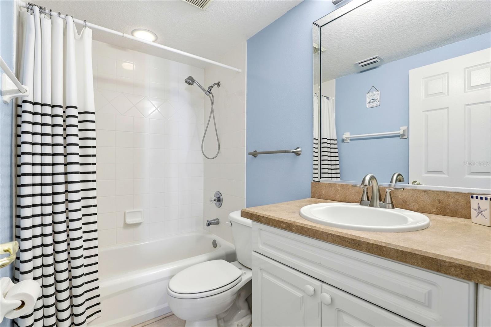 Image 21 of 46 For 5300 Atlantic Avenue 6-502