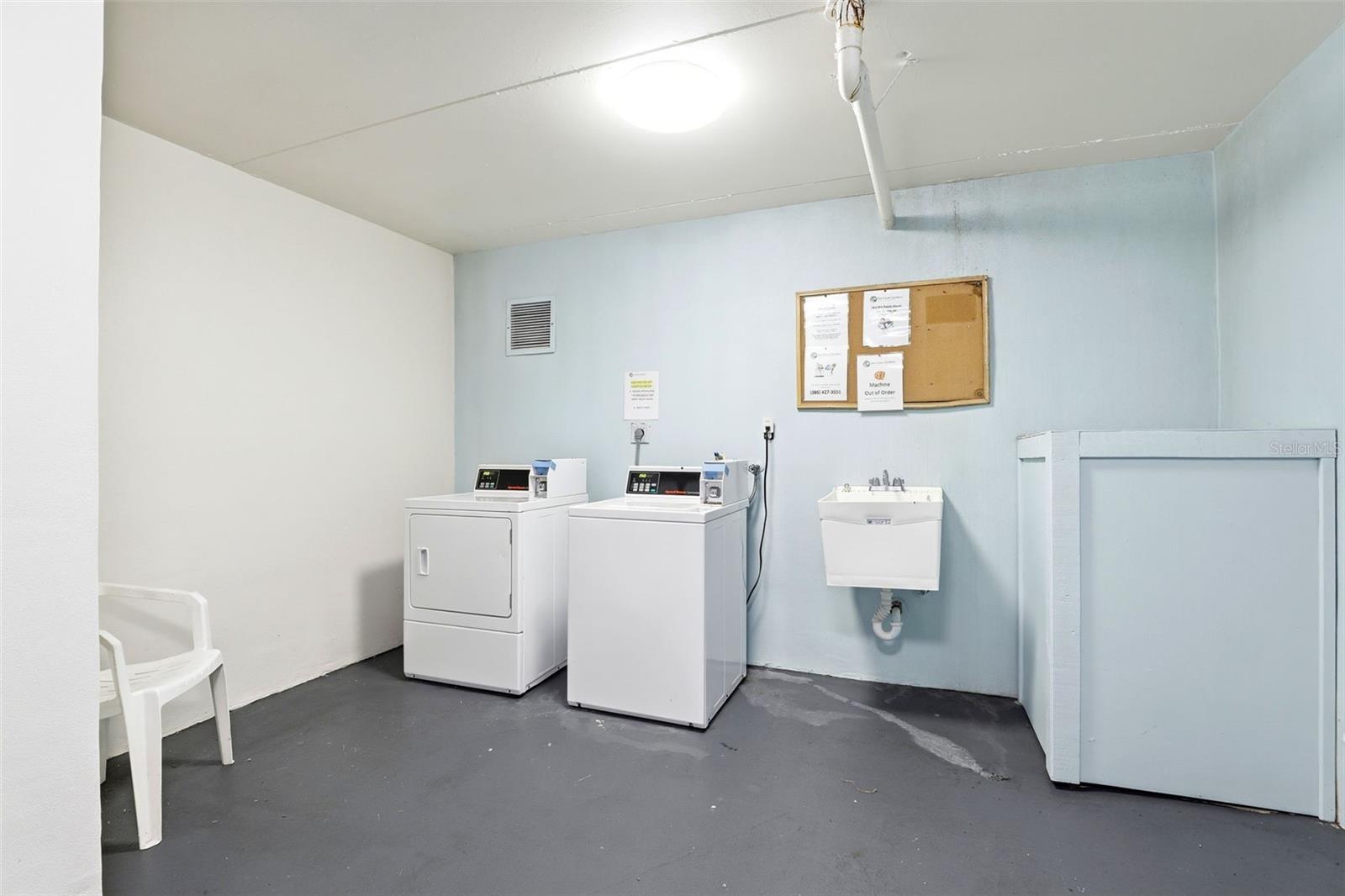 Image 23 of 39 For 4153 Atlantic Avenue 217