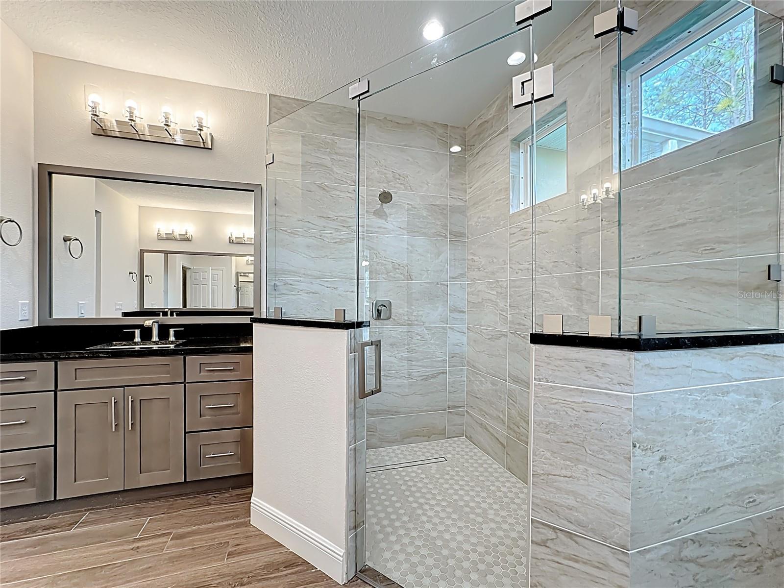 Image 16 of 85 For 19022 Mardi Gras Street