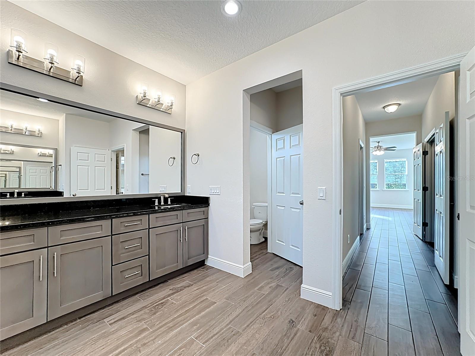 Image 19 of 85 For 19022 Mardi Gras Street